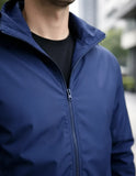 Campera Bomber Liviana Con Capucha Desmontable Entallada